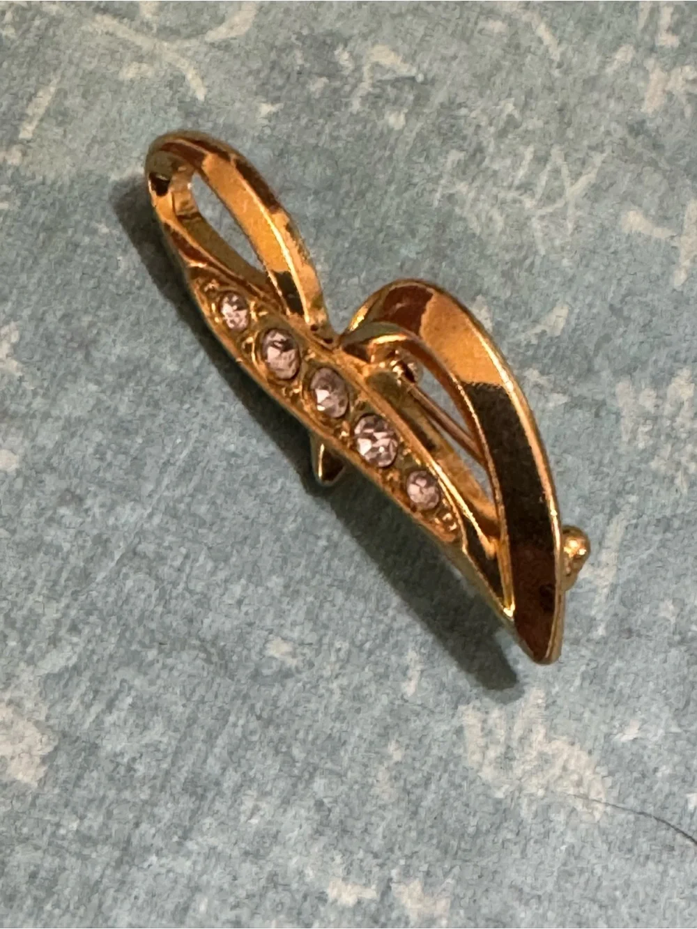 AVON INITIAL J BROOCH